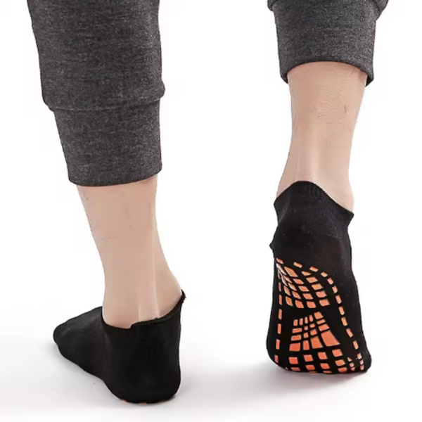 Halksäkra Trampolin- & Yogastrumpor – Grepp, Komfort & Säkerhet!