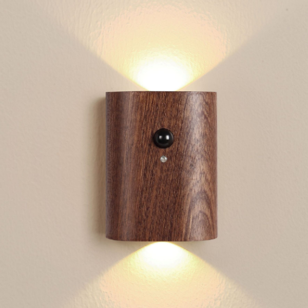 Trådlös Vägglampa i Trä med LED & Rörelsesensor