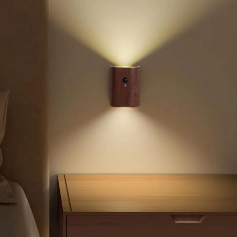Trådlös Vägglampa i Trä med LED & Rörelsesensor